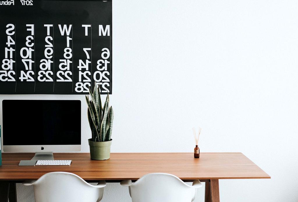 Detailed specs of modern monitors